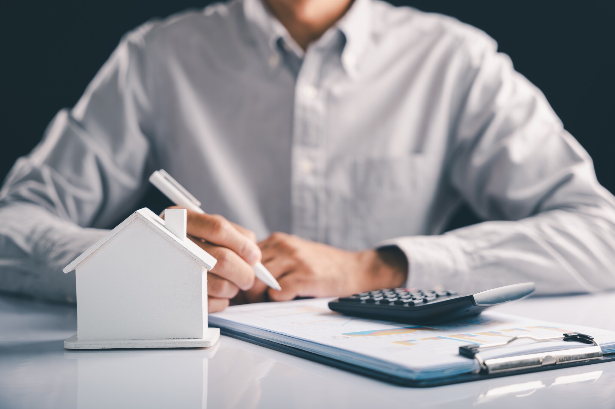 Kosten bij het kopen en verkopen van een woning in de provincie Alicante: complete gids 2026