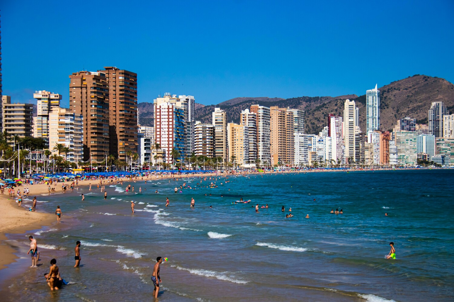 Een huis kopen aan de Costa Blanca, in Alicante, Spanje, in 2025: levenskwaliteit en veilige investering